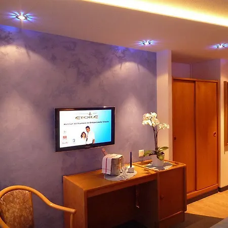 Отель Etoile 3*